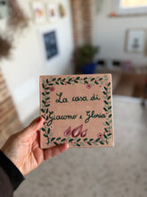 Carica l'immagine nel visualizzatore di Gallery, Targhetta personalizzabile