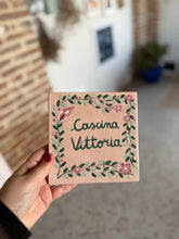 Carica l'immagine nel visualizzatore di Gallery, Targhetta personalizzabile