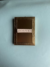 Carica l'immagine nel visualizzatore di Gallery, Cornice poetica