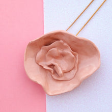 Charger l&#39;image dans la galerie, Ciondolo Fiore Rosa

