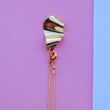 Carica l&#39;immagine nel visualizzatore di Gallery, Ciondolo Calla Rosa
