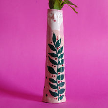 Load image into Gallery viewer, Nilde Flom
