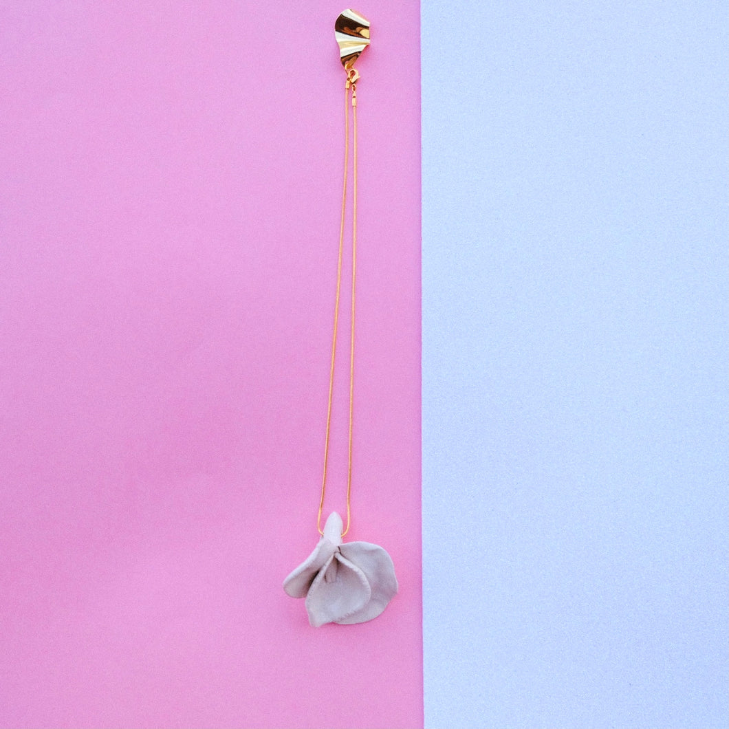 Ciondolo Calla Bianco